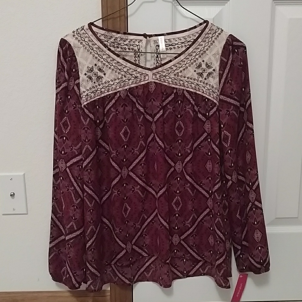 SUPER cute top NWT